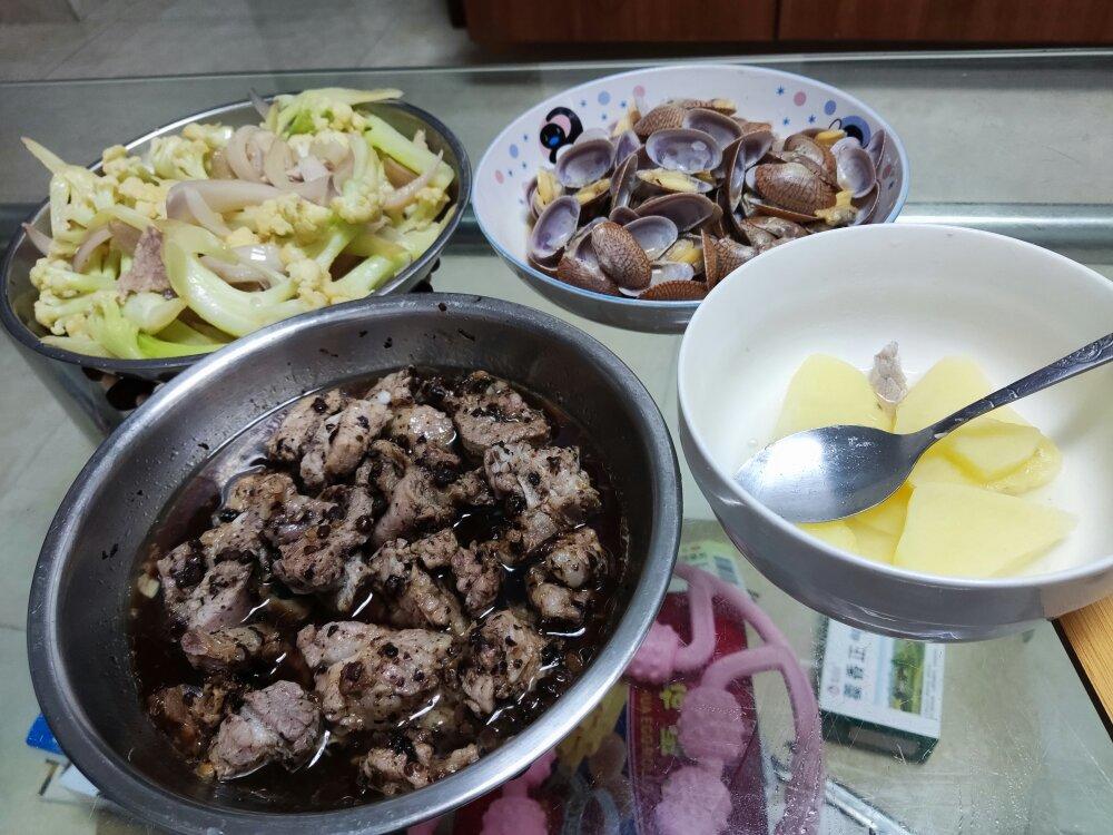 广东早茶必点的豆豉蒸排骨