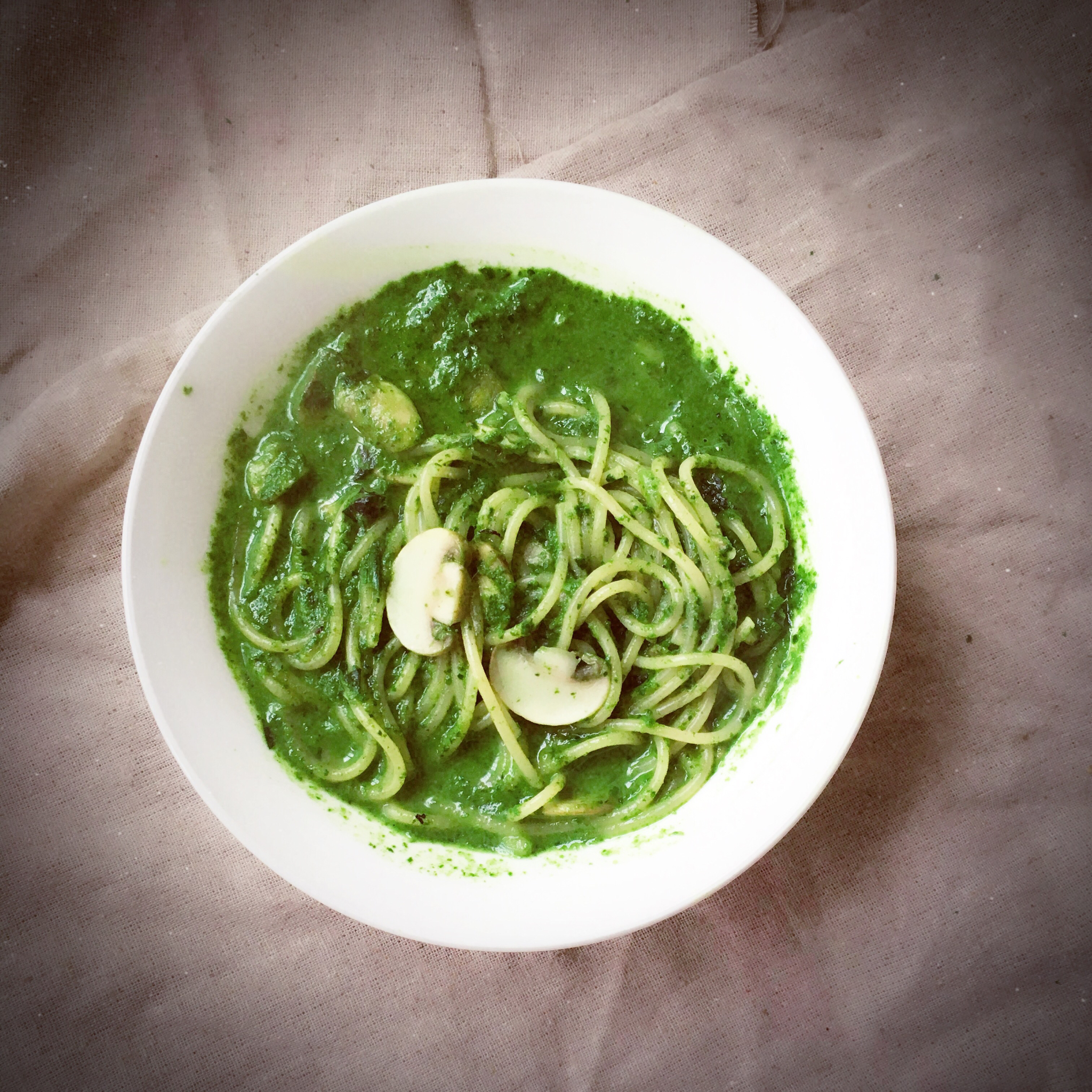 奶油菠菜青酱意大利面