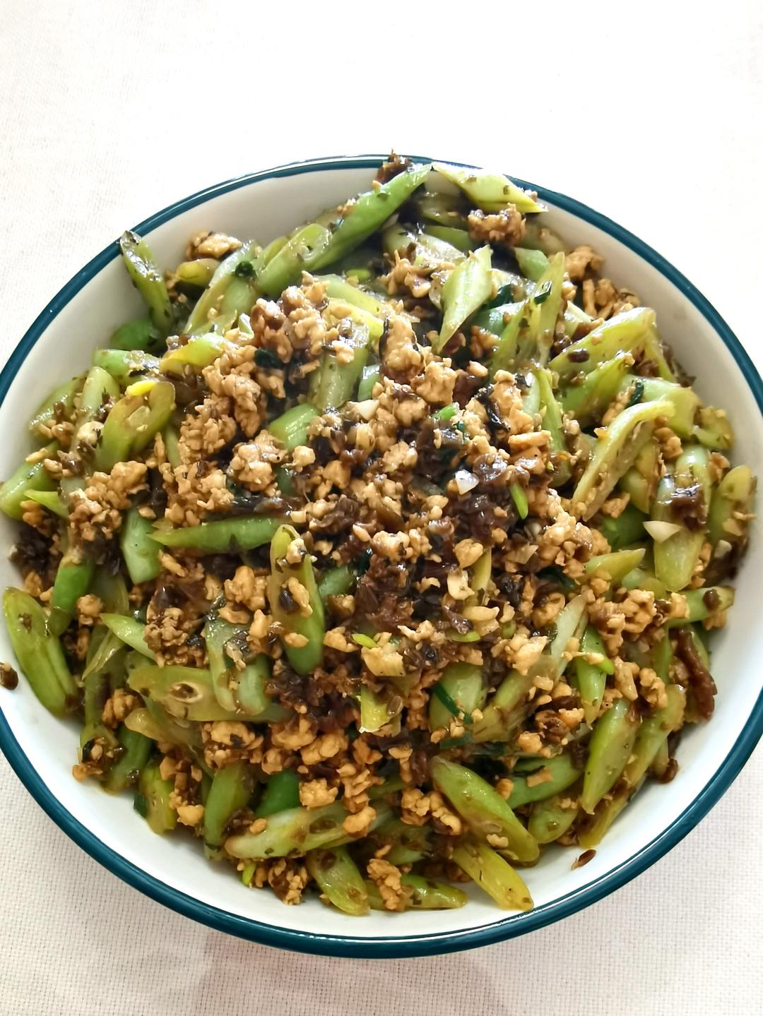 芽菜肉末炒四季豆