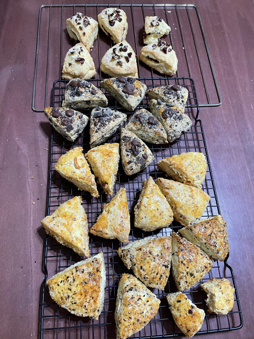 咸蛋黄肉松司康