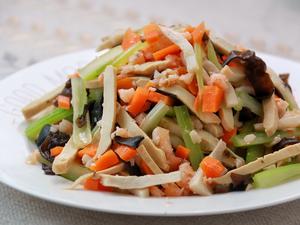 健康低卡—蔬菜虾干凉拌菜的做法 步骤8
