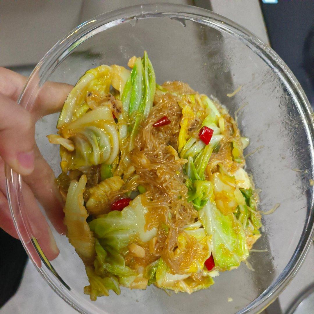 最近爱吃粉丝粉条～包菜炒粉丝