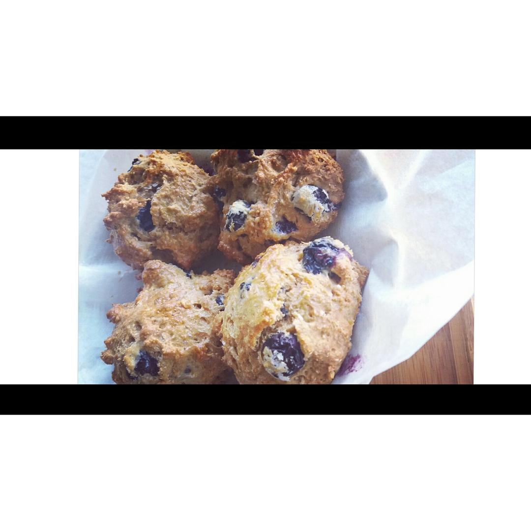 黑莓全麦早餐司康丨健康·烘焙<好好吃饭2>