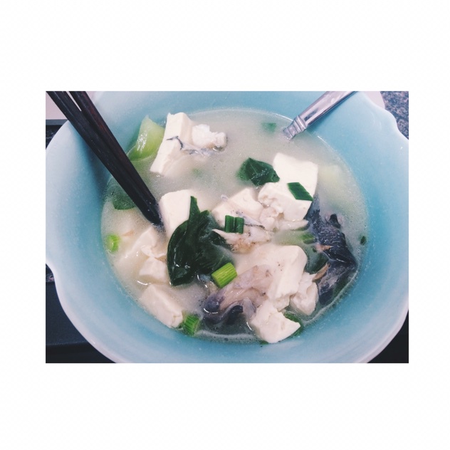 鲫鱼豆腐汤