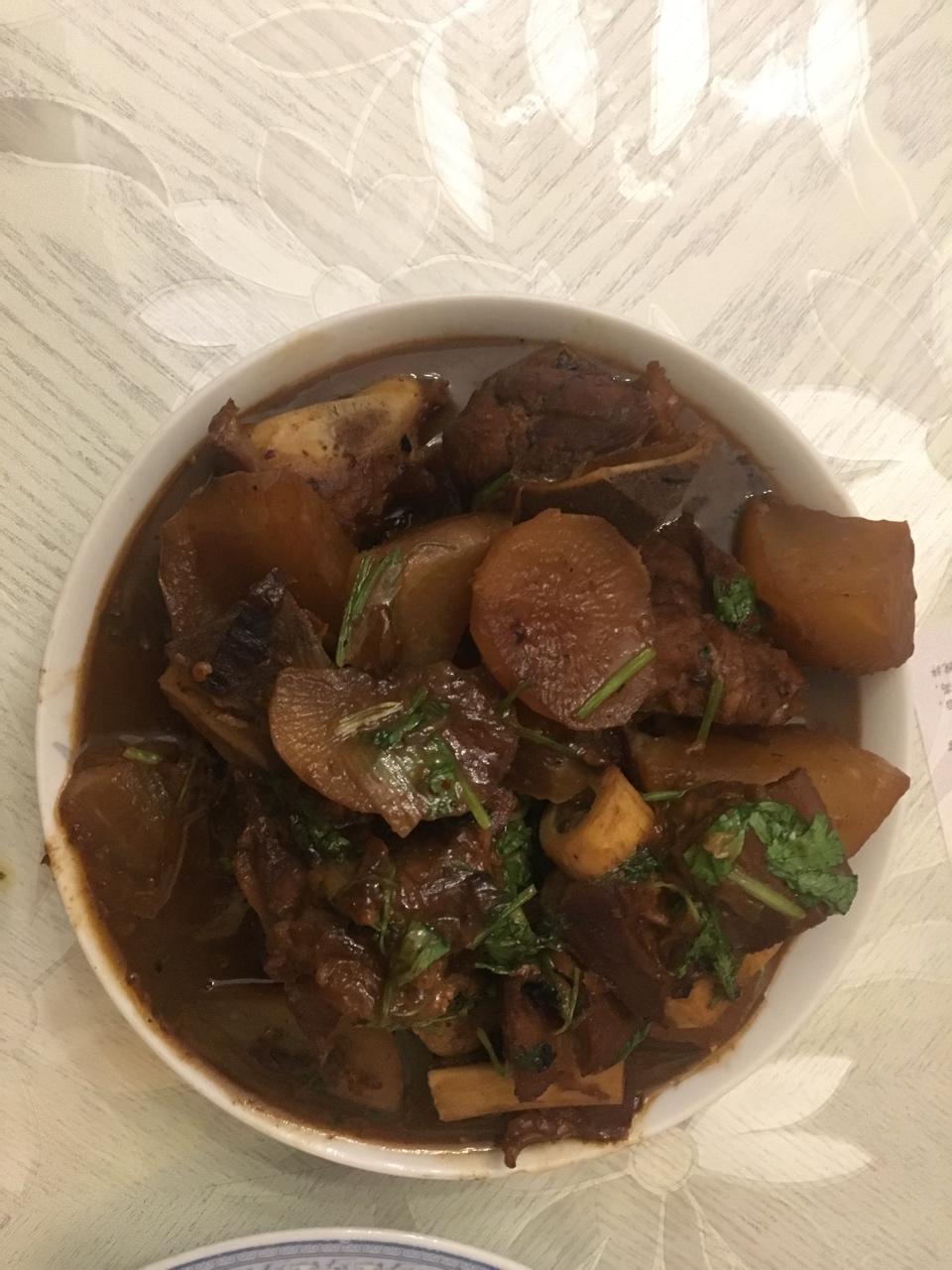川味萝卜烧牛肉