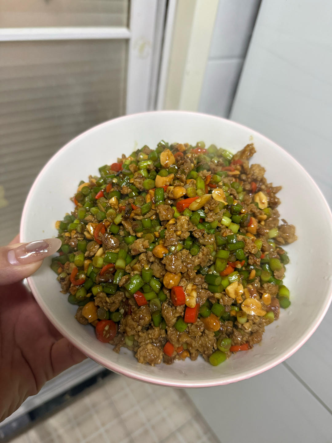 蒜苔炒肉末，三碗米饭都不够吃