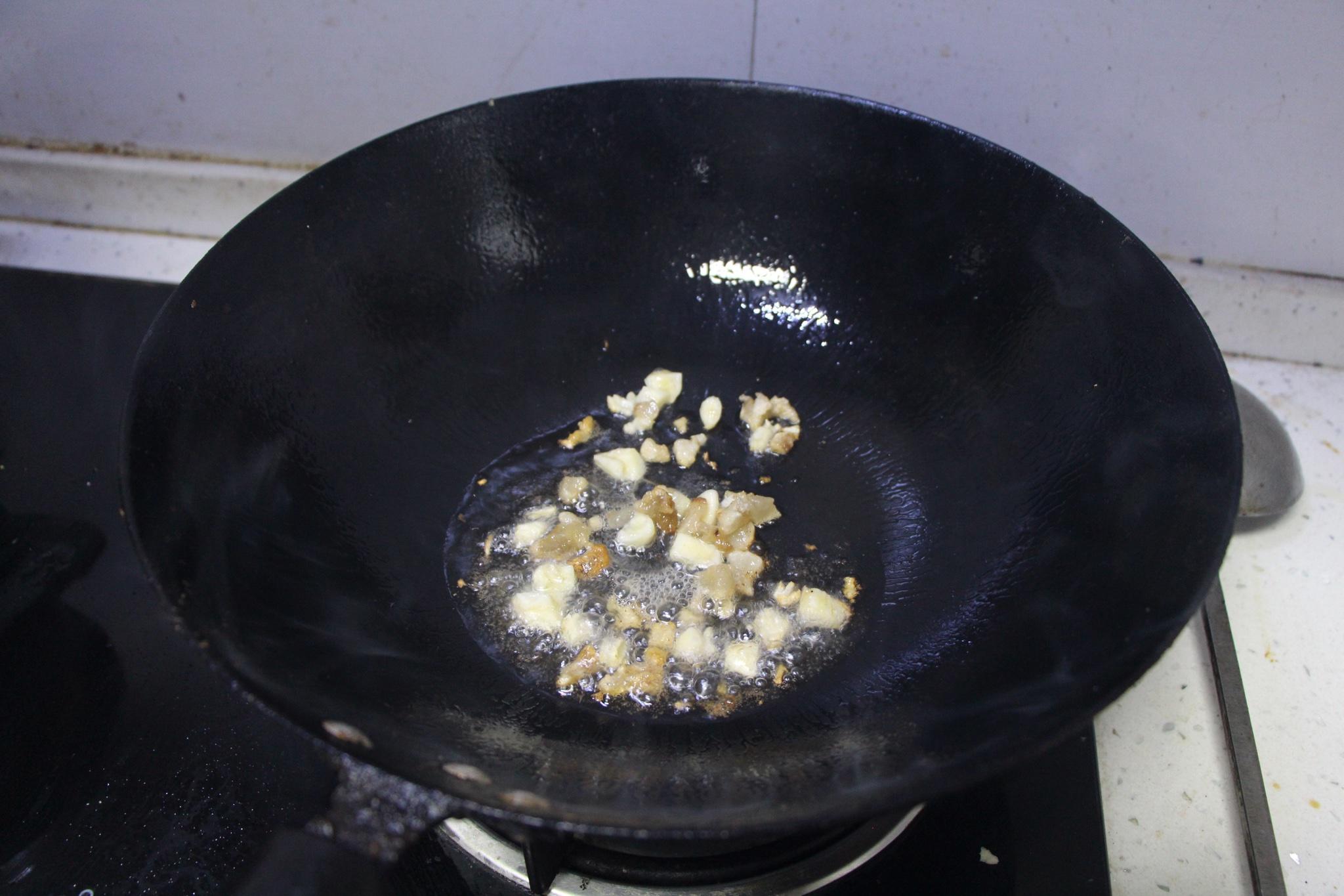 清炒香菇青菜的做法 步骤2