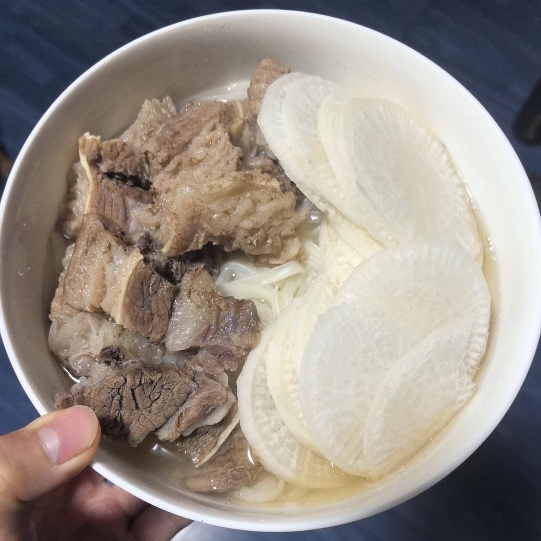 一青二白【清汤牛肉面】的做法