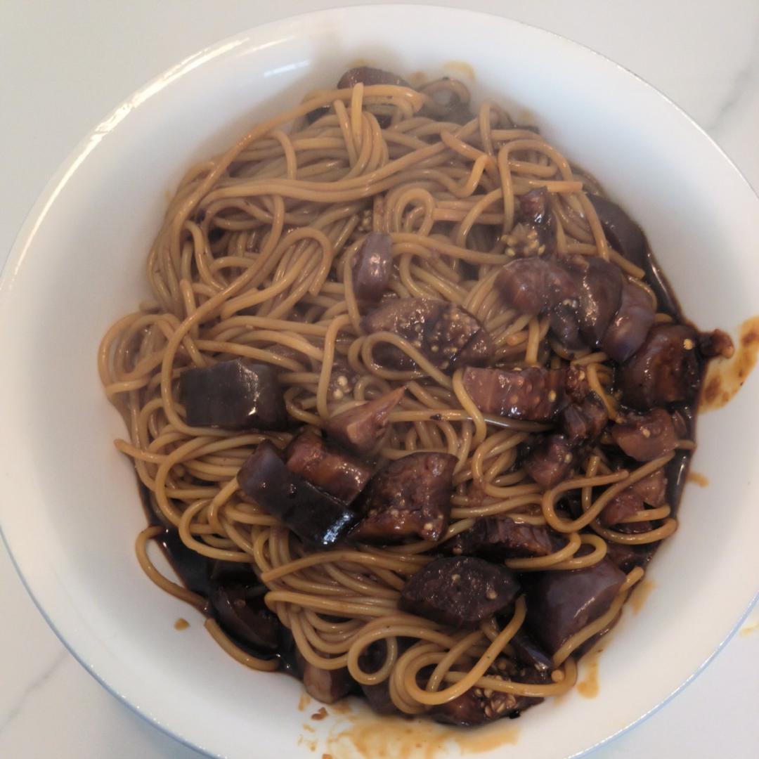 家常红烧茄子🍆，只要少量的油且下饭