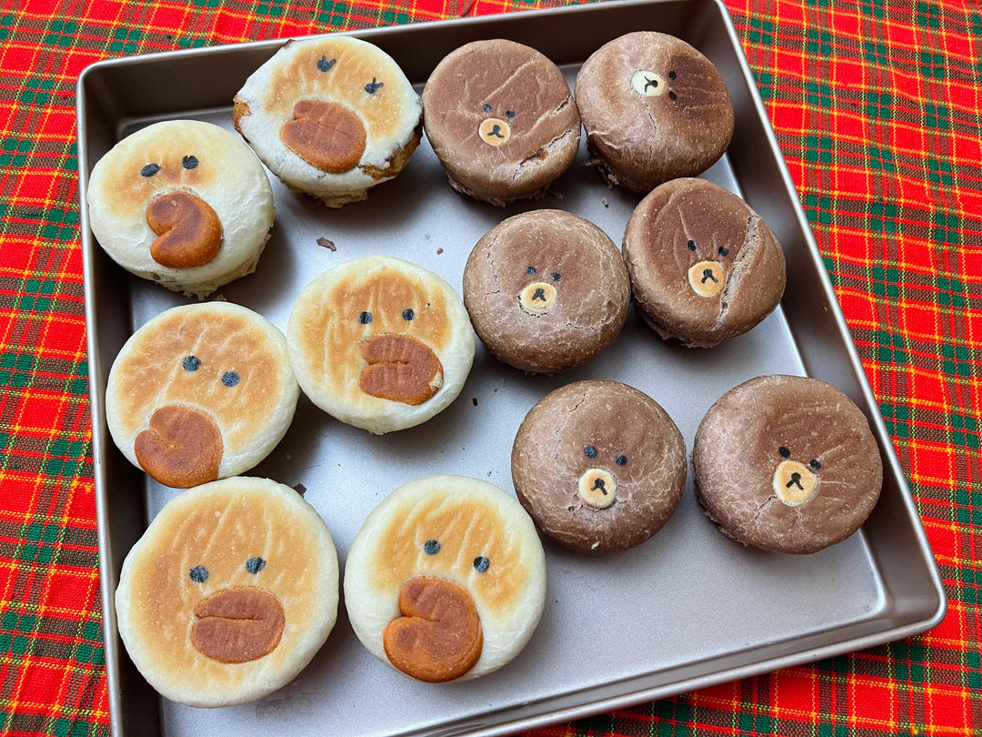 莎莉鸡豆沙面包