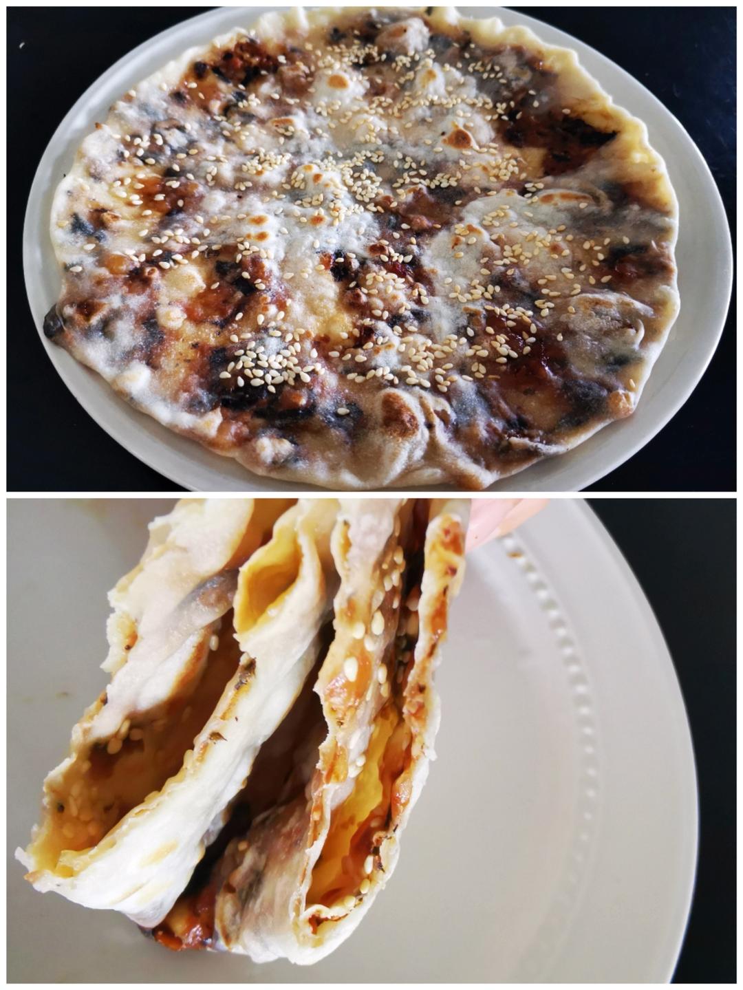 简单易做步骤详细一次就成功的梅干菜肉饼，复刻土家菜馆的软韧版和自创香脆版。