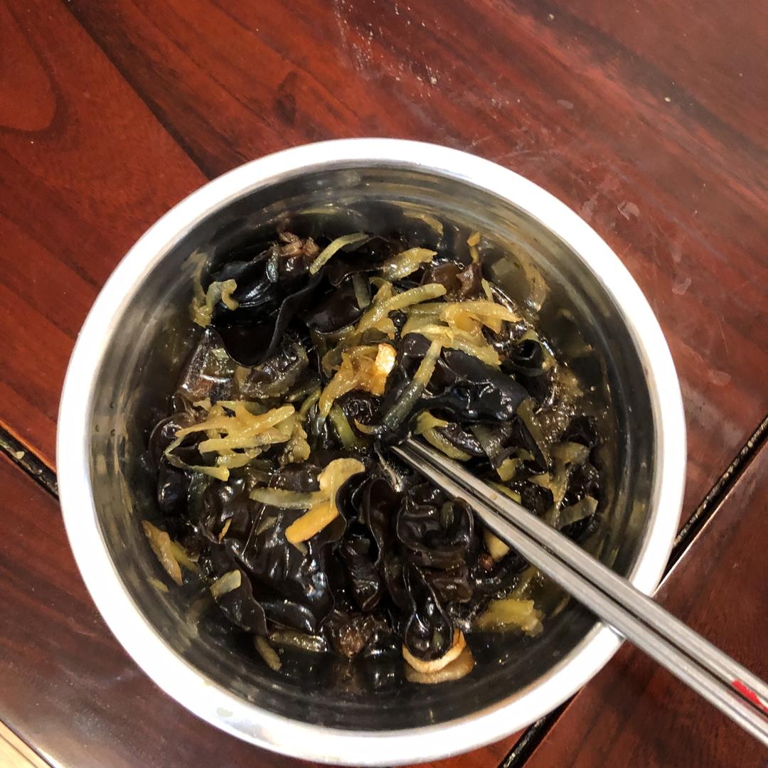 凉拌莴苣黑木耳