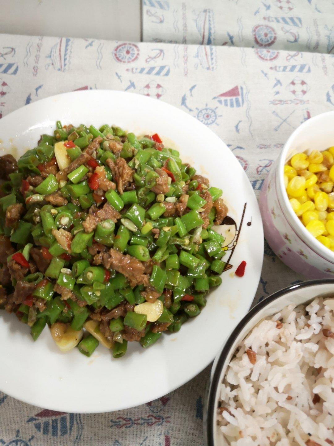 肉沫豆角下饭菜