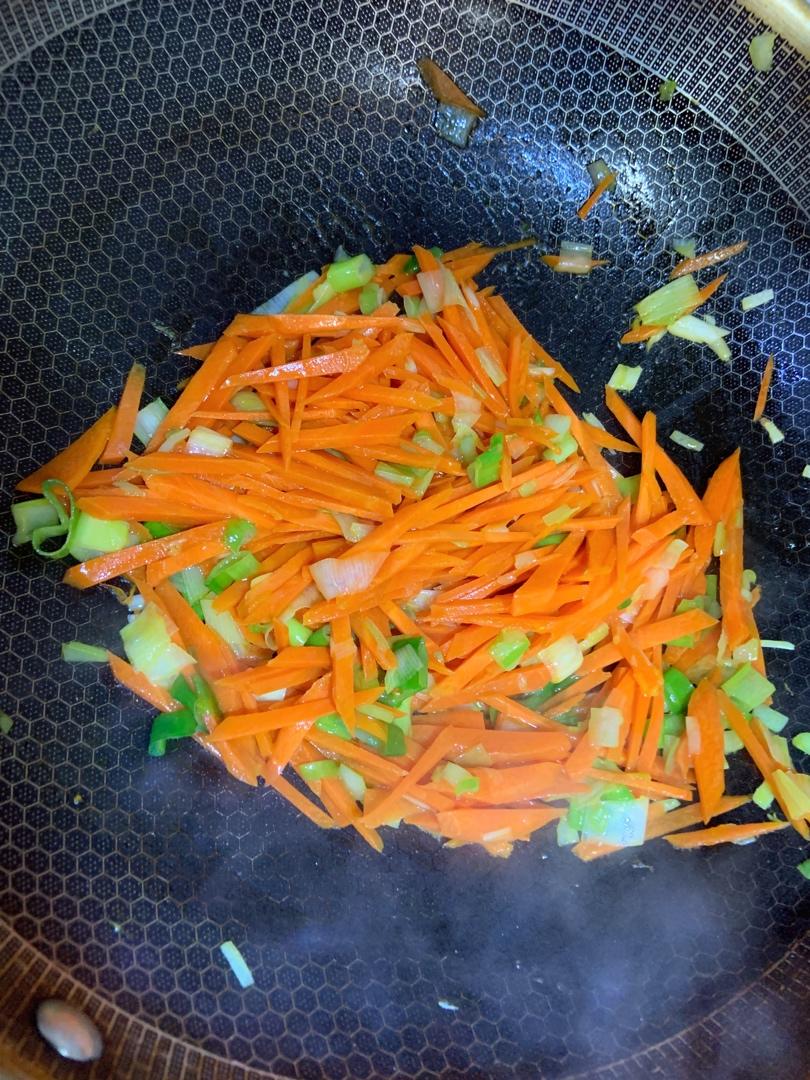 孩子超爱吃的炒胡萝卜