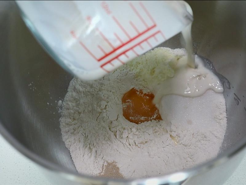 纯奶手撕吐司的做法 步骤1