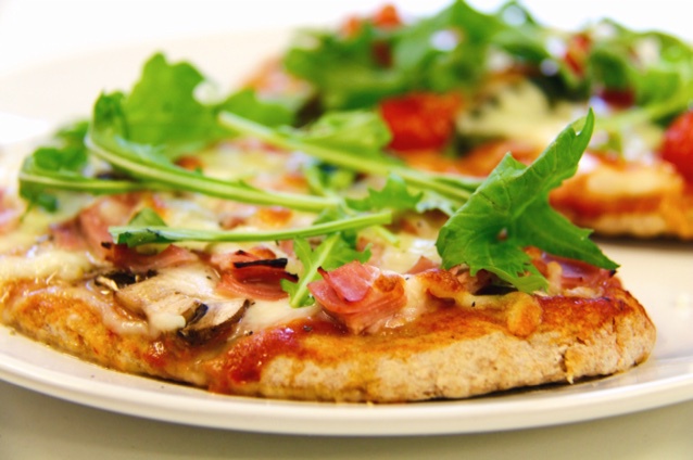 皮塔饼版迷你披萨 Pitta bread pizza
