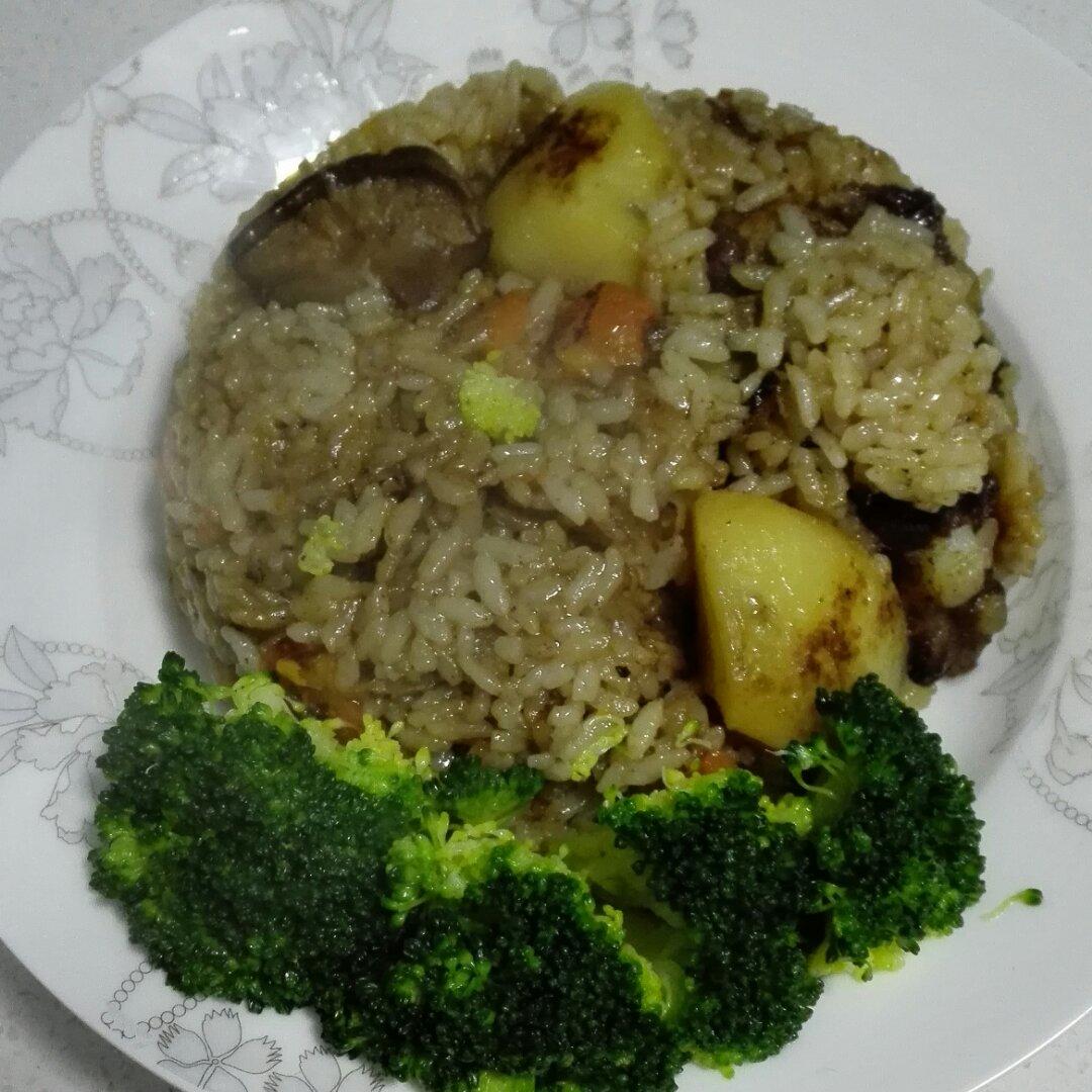 喷香排骨焖饭（爆好吃）