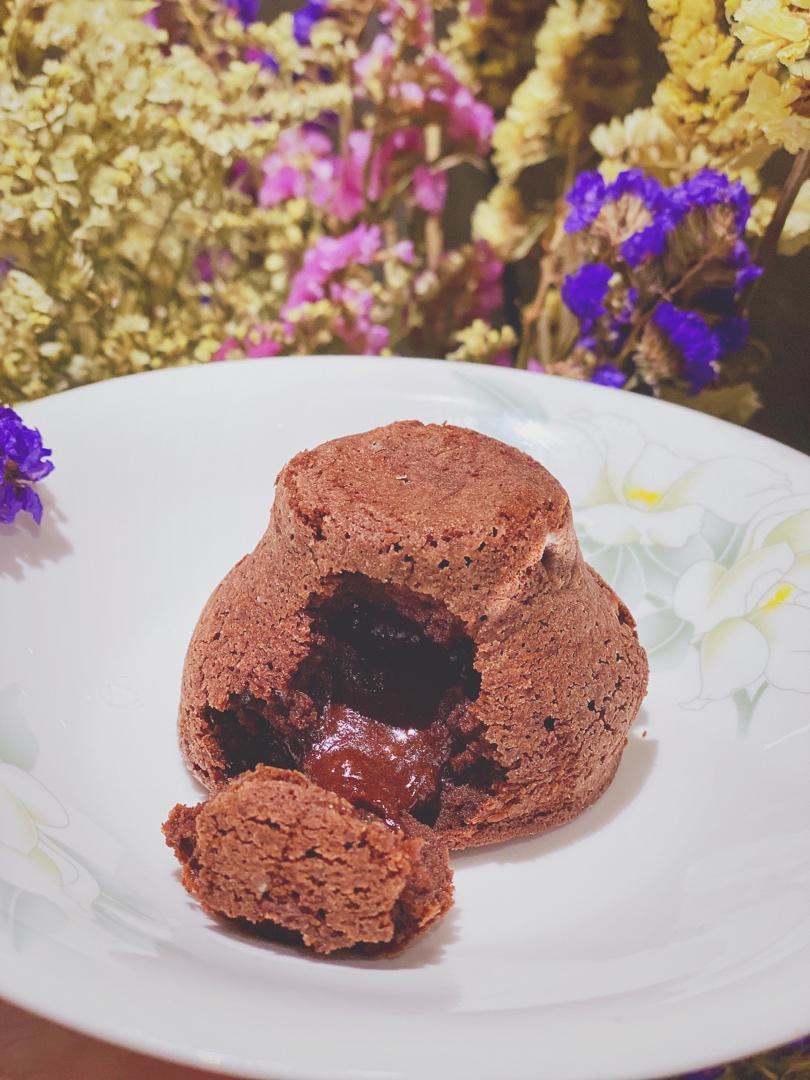 怎么烤都会爆浆的甘纳许熔岩蛋糕