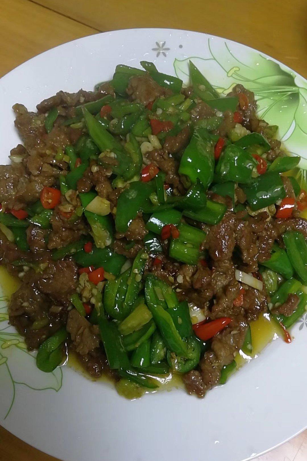 乡间美食家做的小炒牛肉