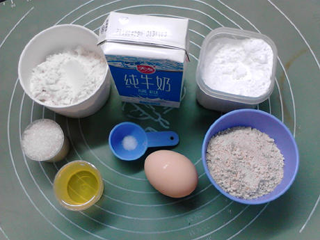 纯奶手撕吐司的做法 步骤1