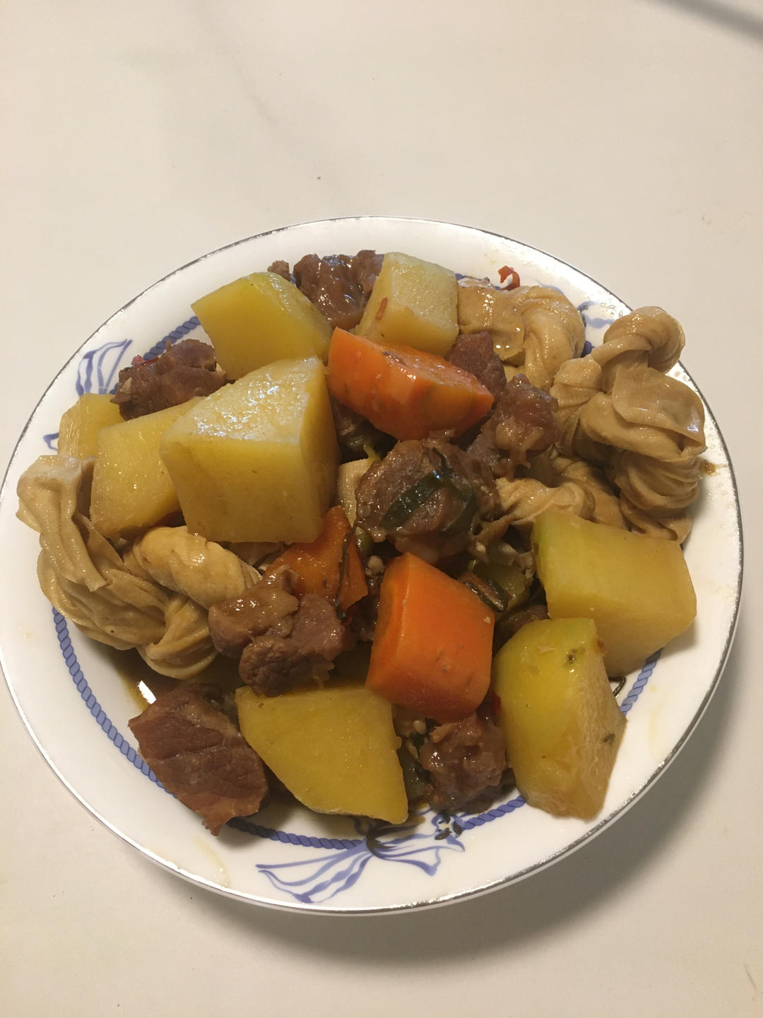 土豆焖牛腩