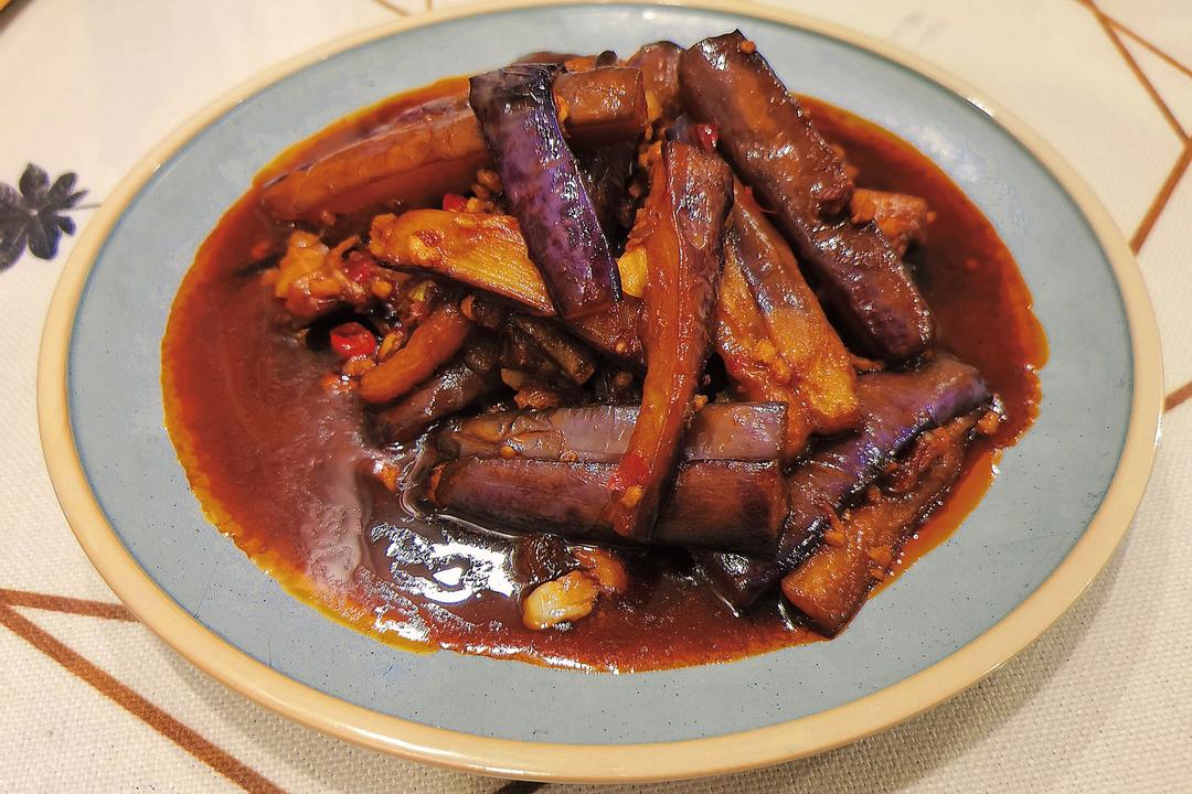 开胃下饭菜！巨简单的家常鱼香茄子煲