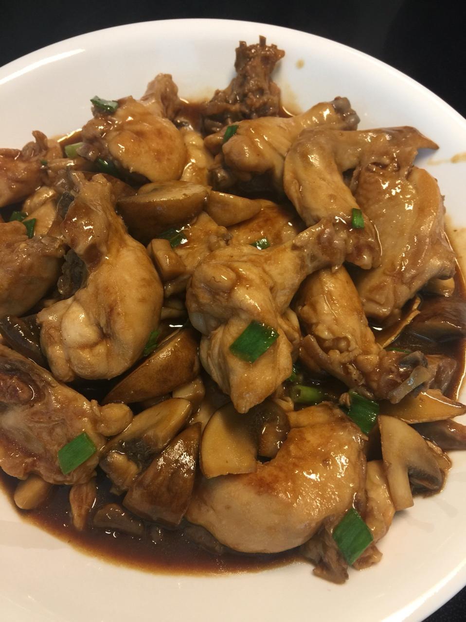 蘑菇滑鸡（香菇滑鸡）