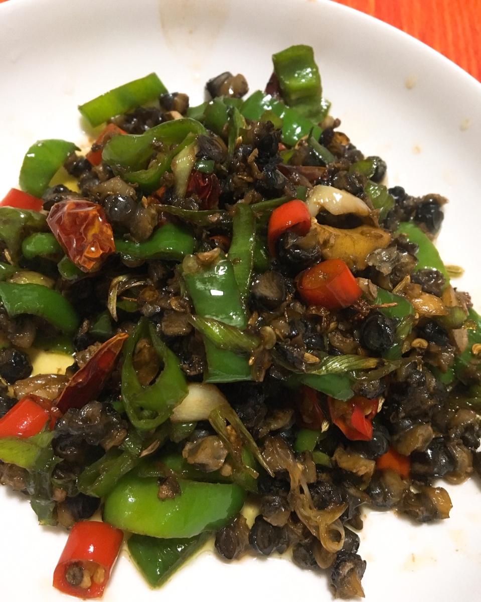 爆炒香辣孜然螺蛳肉 不起眼的河鲜做出极佳的口味