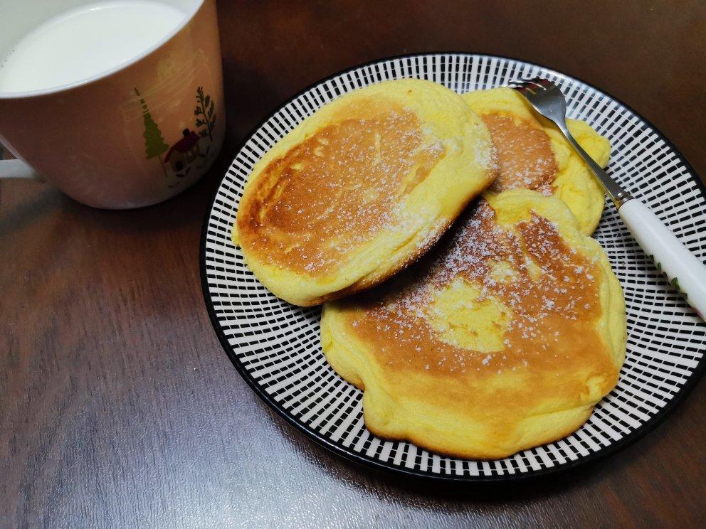 不用烤箱 15分钟无油低糖的舒芙蕾蛋糕松饼 🥞 蓬松绵软