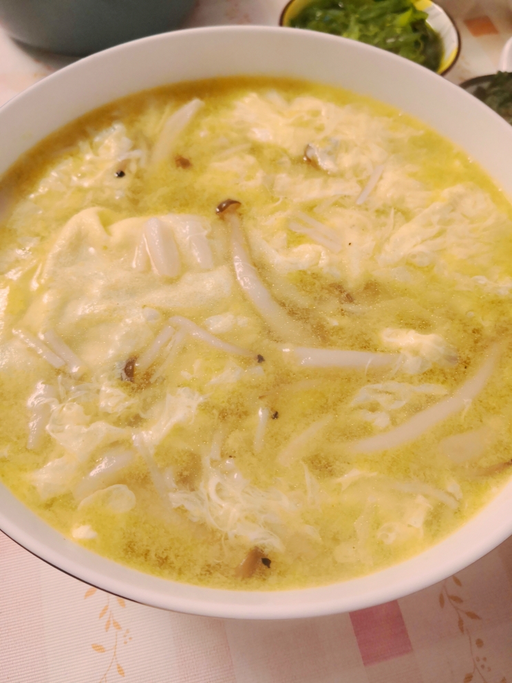 蟹味菇蛋片汤（蛋打成片的小秘密）