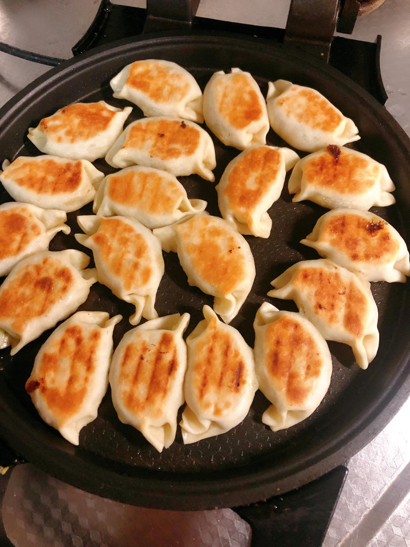 我是蓉姐做的电饼铛水煎饺