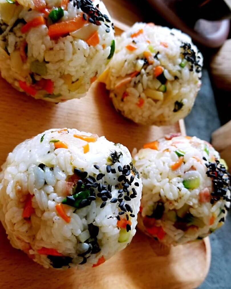 饭团🍙