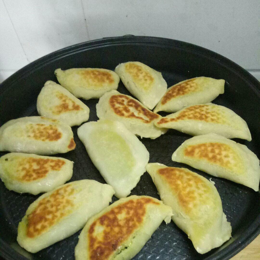 快手韭菜盒子（附花边盒子做法）