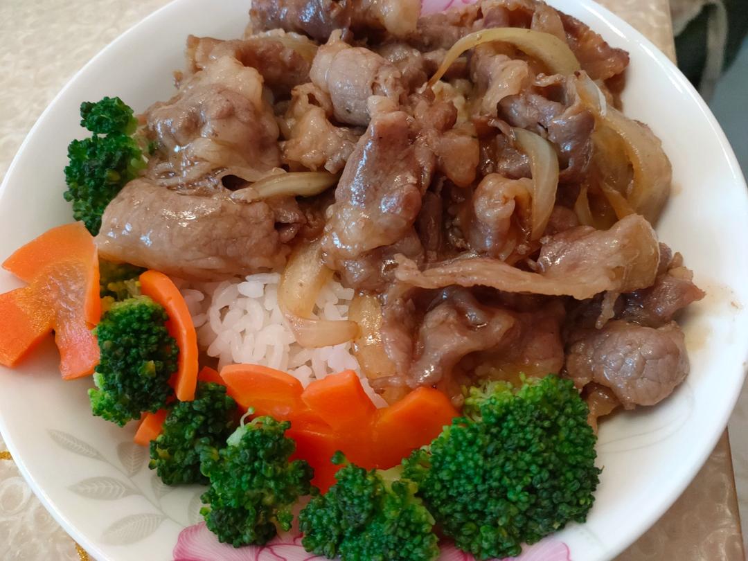 超好吃的肥牛饭