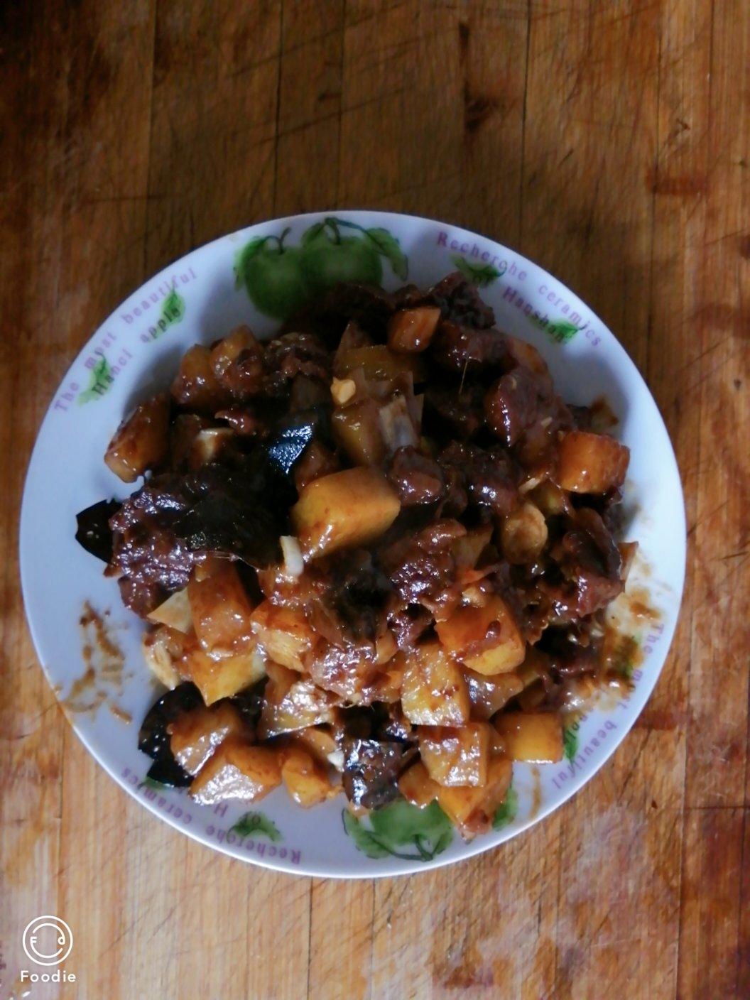 土豆炖牛肉