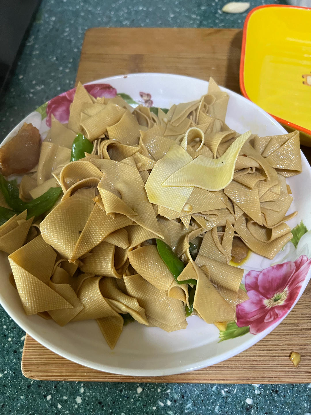 不用厨艺的尖椒干豆腐
