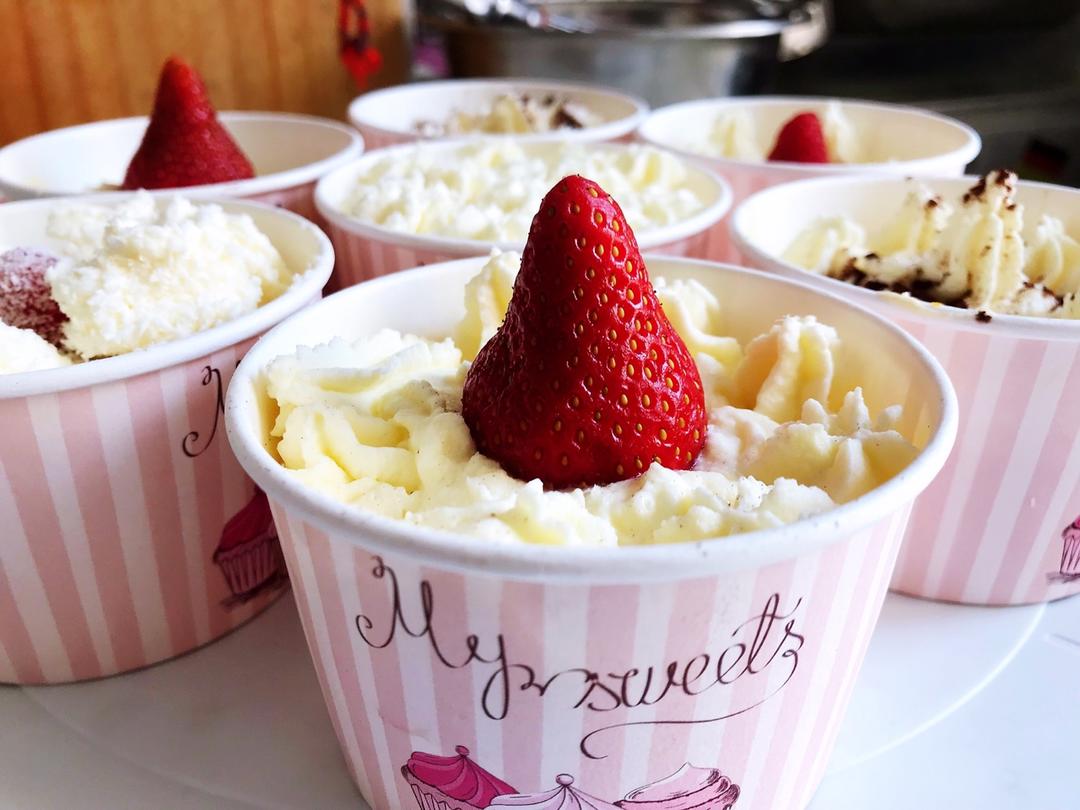 自制冰淇淋（懒人版无需搅拌的冰淇淋）