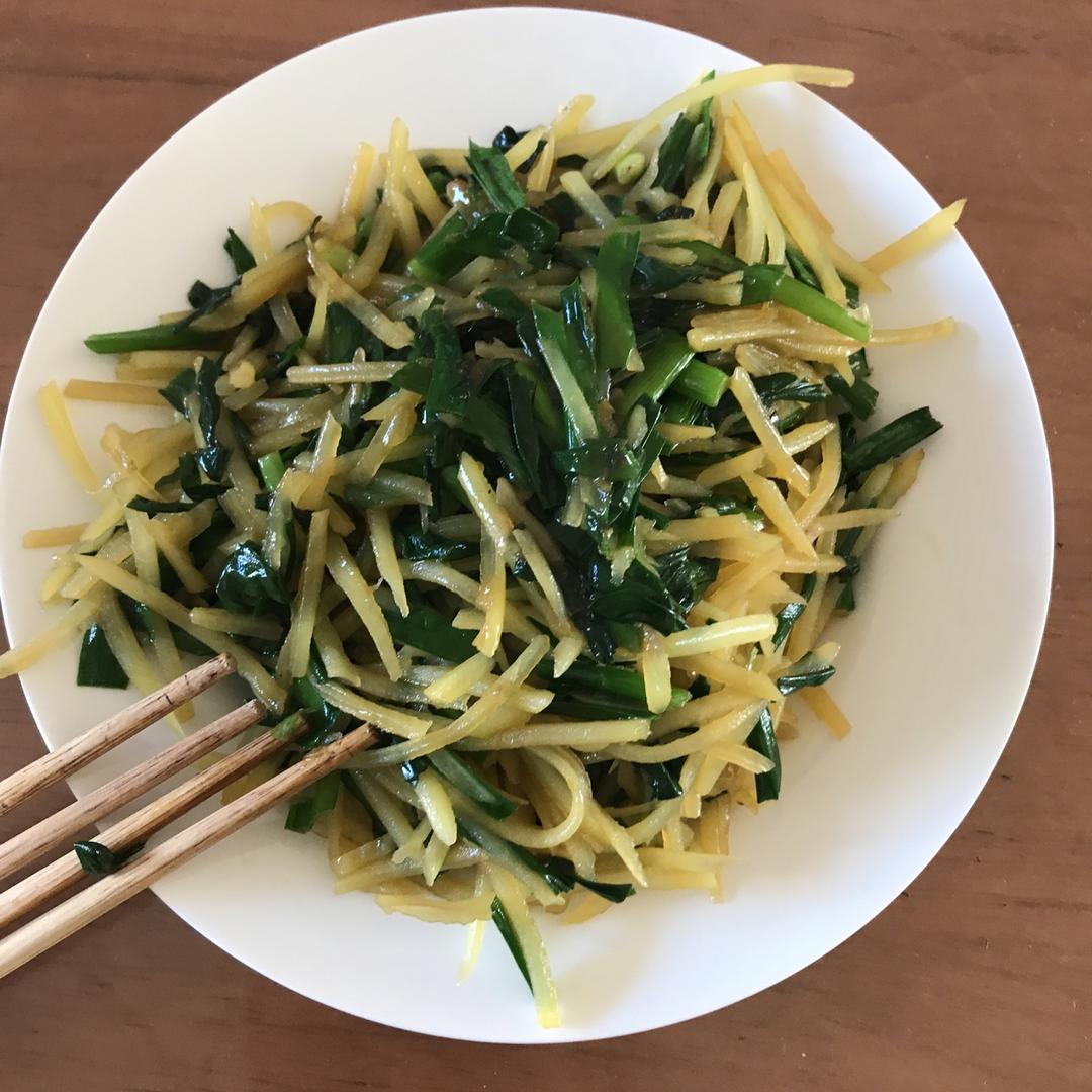 土豆丝炒韭菜