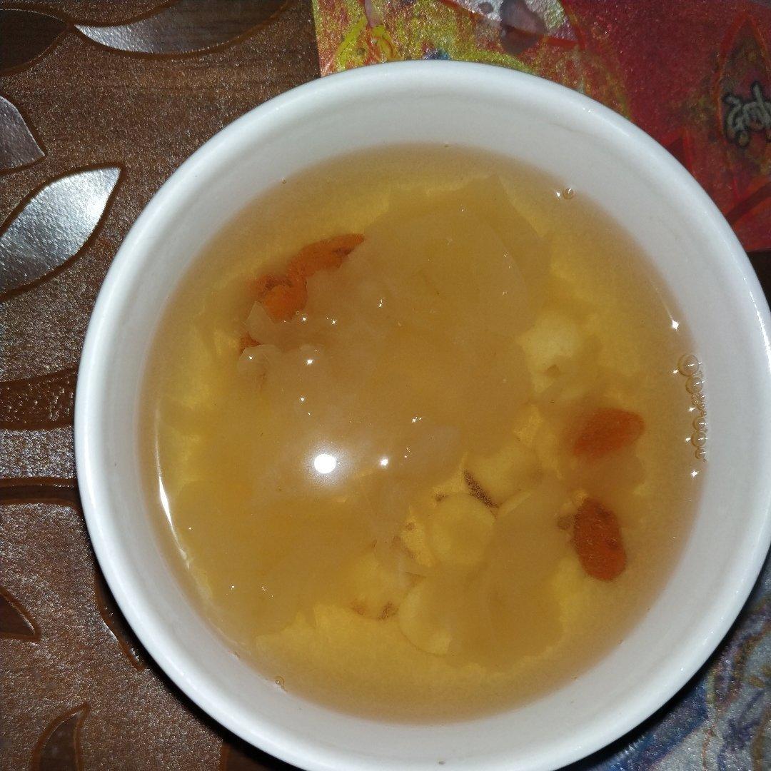 莲子雪耳糖水