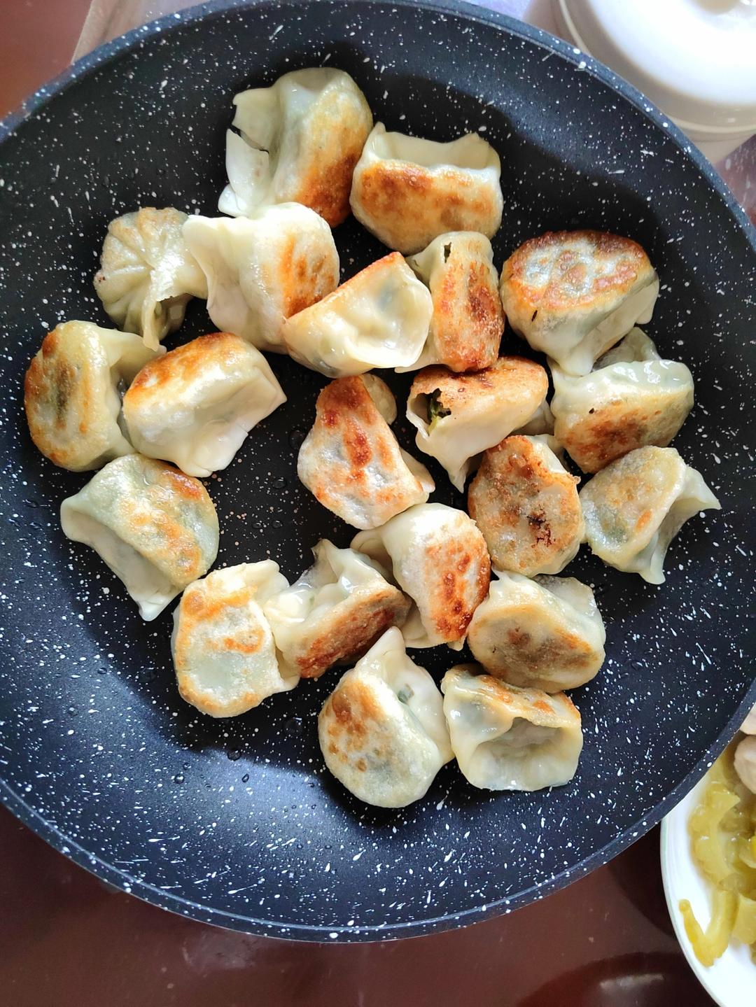 懒人生煎饺子