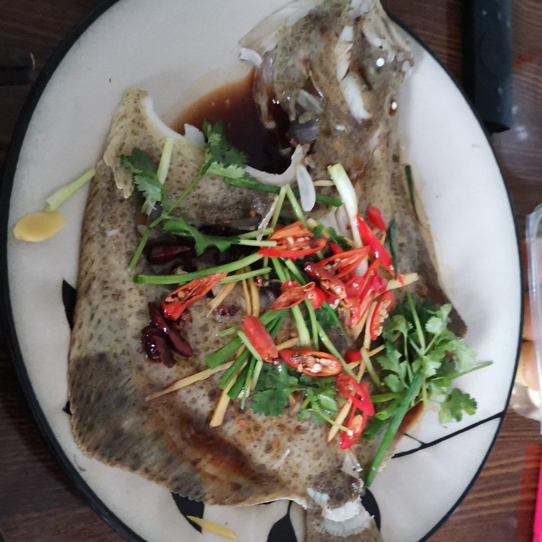 清蒸多宝鱼（黄鱼、鲈鱼、桂鱼……）