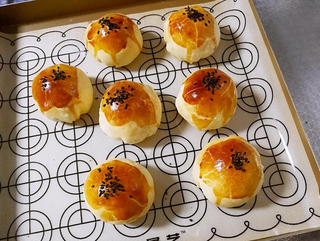 蛋黄酥：抹茶酥：（奶黄味）