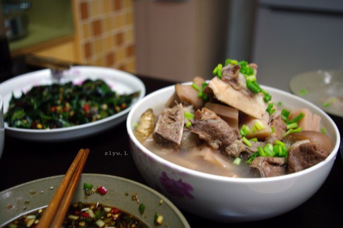 莲藕排骨汤