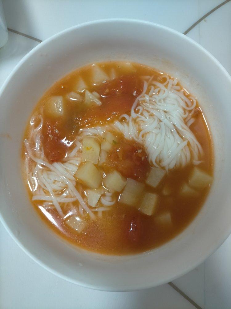 西红柿土豆丁拌面
