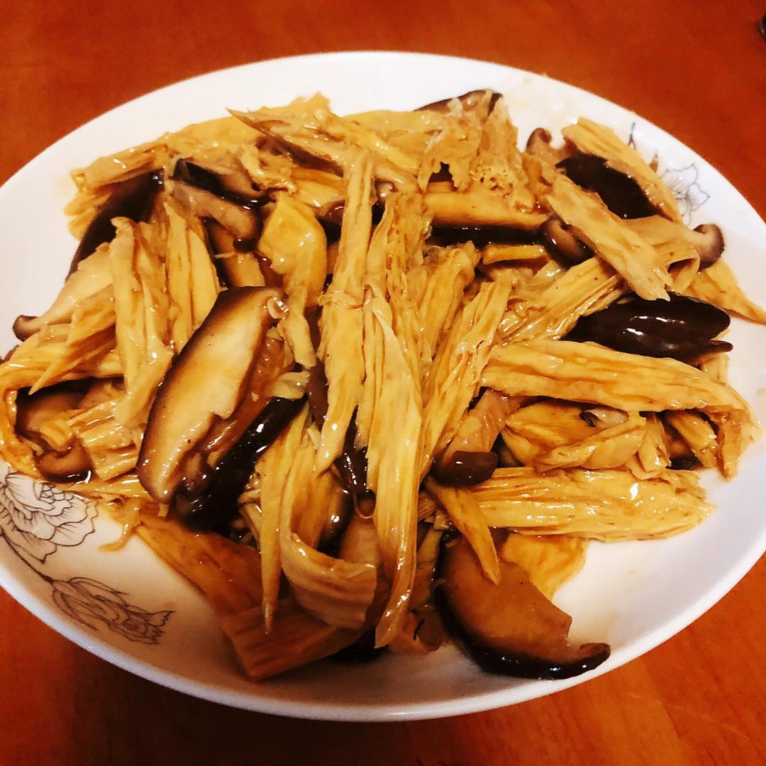 腐竹烧香菇