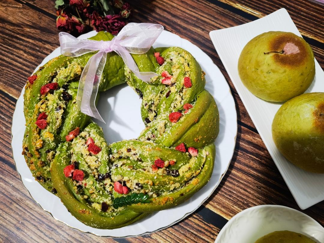 抹茶蔓越莓花环面包