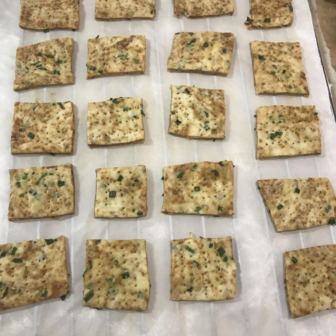 超级简单的葱香苏打饼