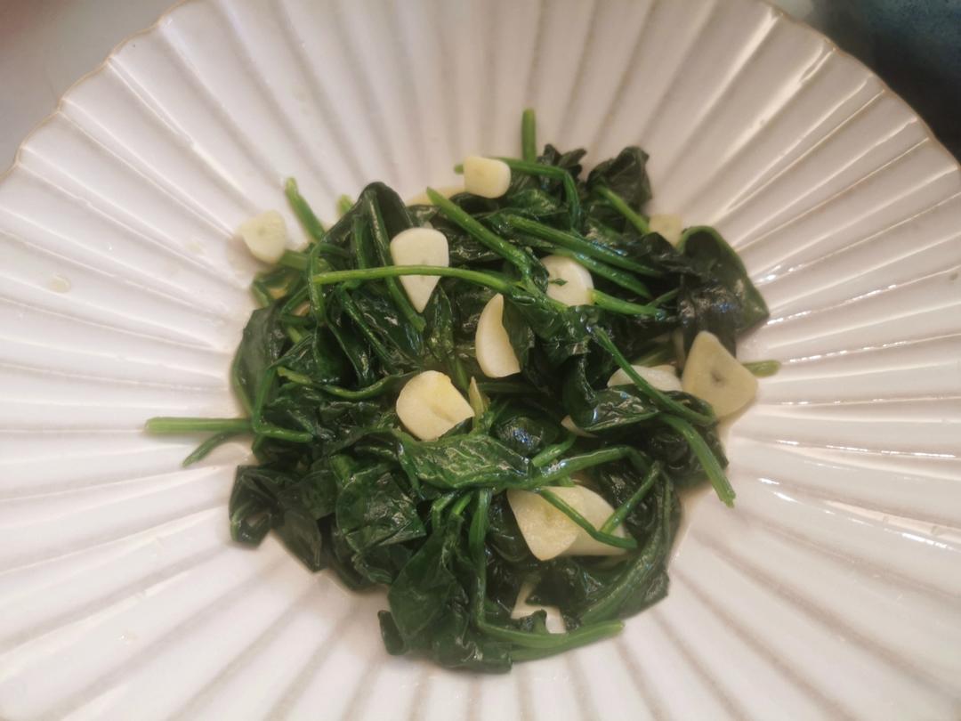 清炒菠菜