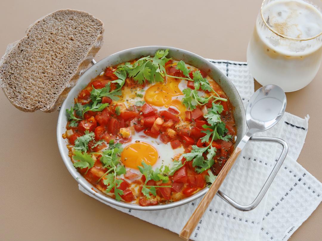 减脂 ·夏苏卡 番茄洋葱卧鸡蛋的做法