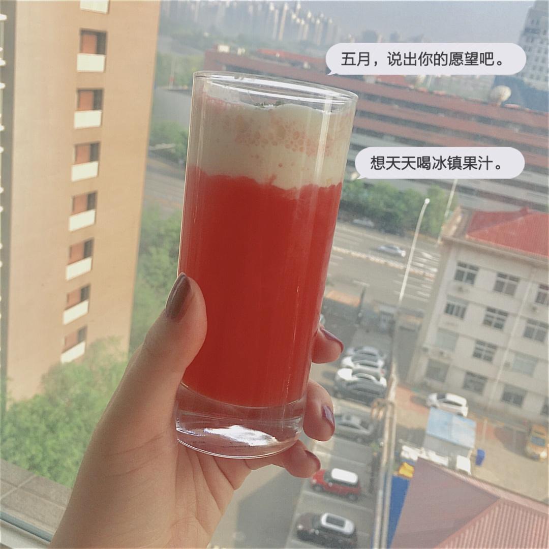 草莓芝士奶盖